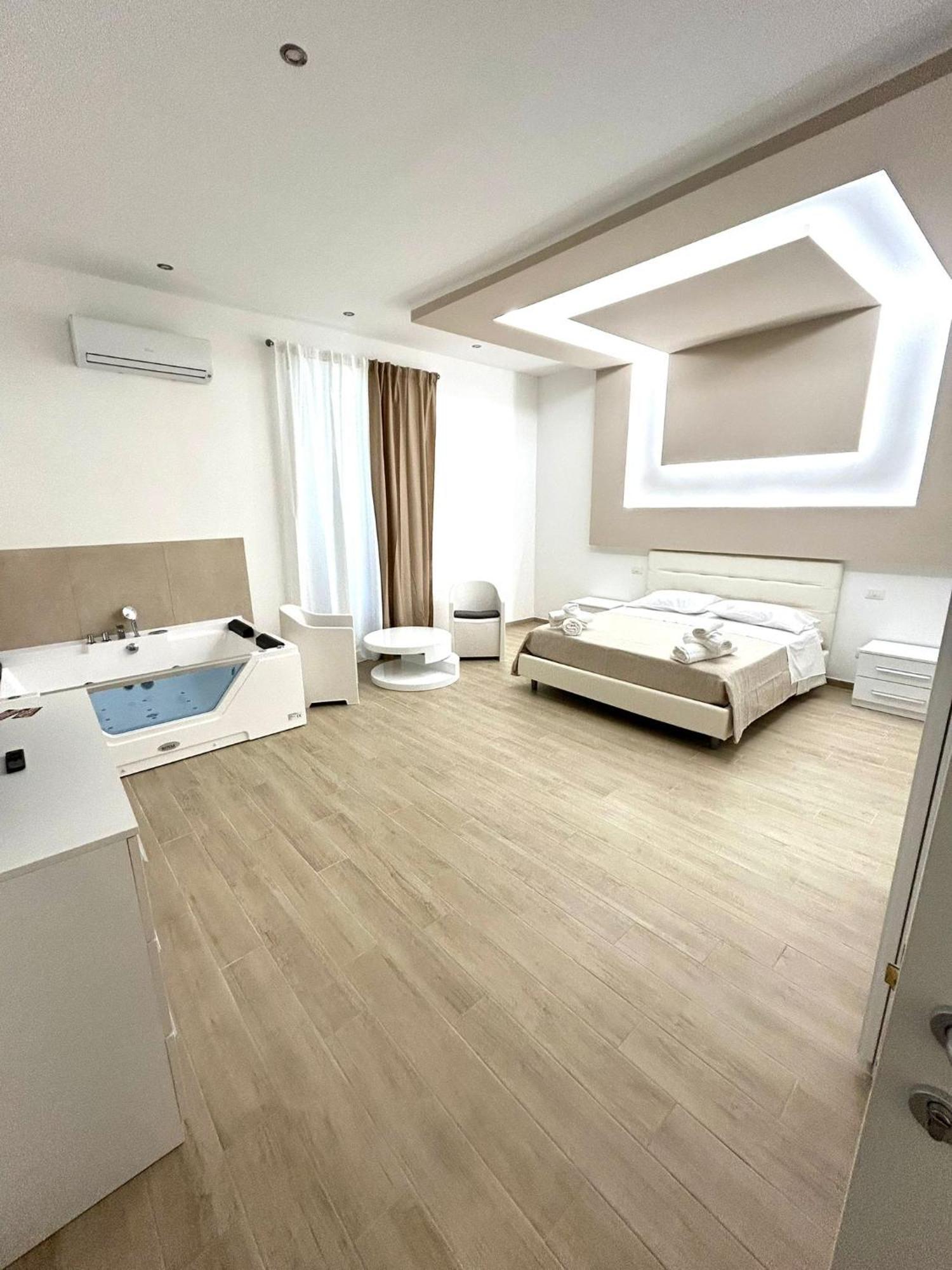 Bed E Suite Domar Brindisi Exteriér fotografie